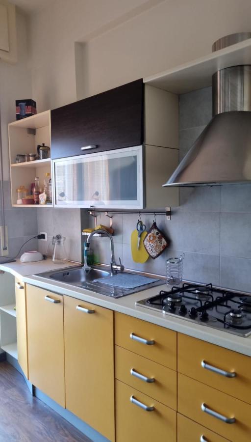 House Of Fly With Sea View, Front The Beach Savona Exterior foto