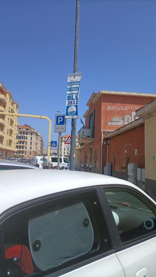 House Of Fly With Sea View, Front The Beach Savona Exterior foto