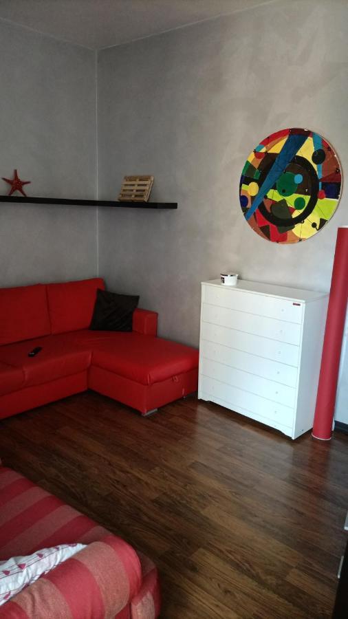 House Of Fly With Sea View, Front The Beach Savona Exterior foto